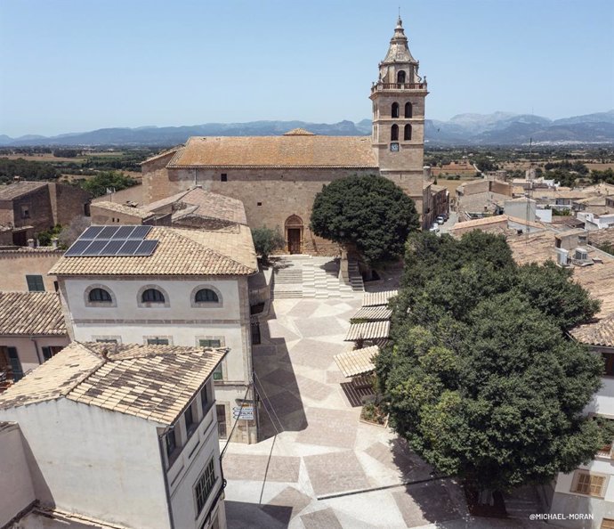 Archivo - Plaza de la Vila de Sencelles