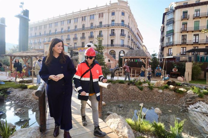 El Belén, que ocupa más de mil metros cuadrados de superficie, es ya una tradición en la capital aragonesa.