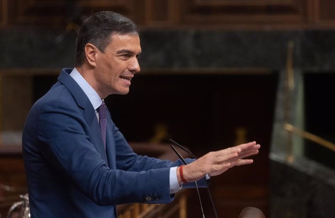 El presidente del Gobierno, Pedro Sánchez, interviene durante una sesión plenaria, en el Congreso de los Diputados, a 27 de noviembre de 2024, en Madrid (España). 