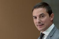 Lobato dimite como secretario general del PSOE-M para frenar la "división" y lanza críticas a Ferraz