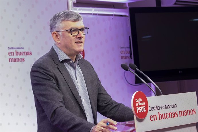 El presidente del Grupo Parlamentario Socialista en las Cortes de C-LM, Ángel Tomás Godoy.