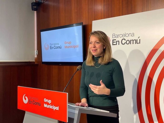 La presidenta de BComú Janet Sanz durante una rueda de prensa este miércoles