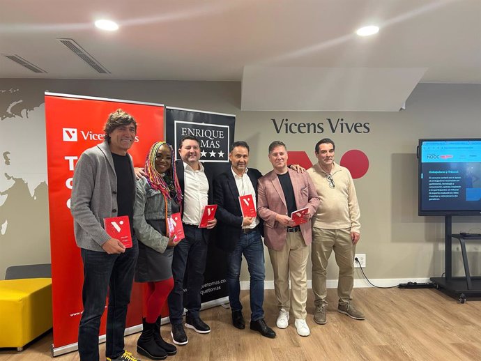 Julio Salinas, Lucrecia, Jaume Vicens, Enrique Tomás y Carlos Latre durante el evento