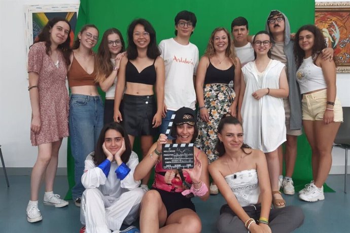 Jóvenes participantes en los talleres de cine