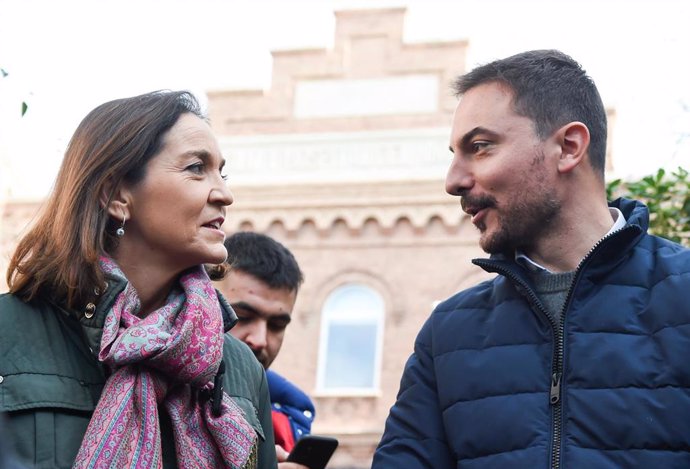 Archivo - El exsecretario general del PSOE-M, Juan Lobato, junto a la portavoz del PSOE al Ayuntamiento de Madrid, Reyes Maroto