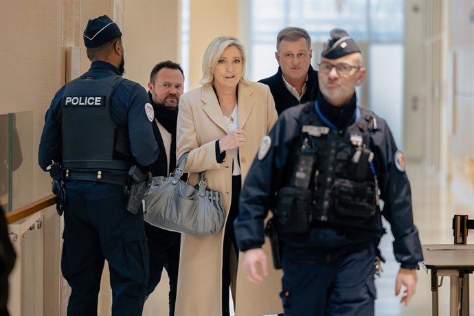 November 19, 2024, Paris, France, France: Members of French far right party Rassemblement National (RN) Marine Le Pen, Louis Aliot and Bruno Bilde arrive at the Paris criminal courthouse for their trial on suspicion of embezzlement of European public fund