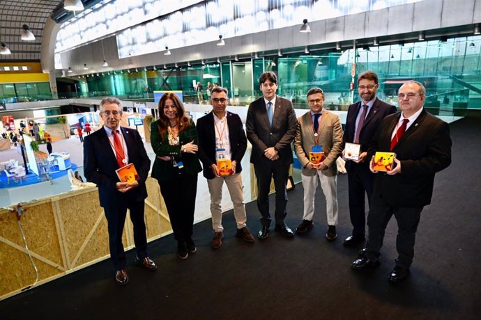 Amador Robles, Miriam Hernández, Juan Celestino Méndez, Borja Sánchez, Manuel Carlos Barba, Enrique Fernández e Isaac Pola  