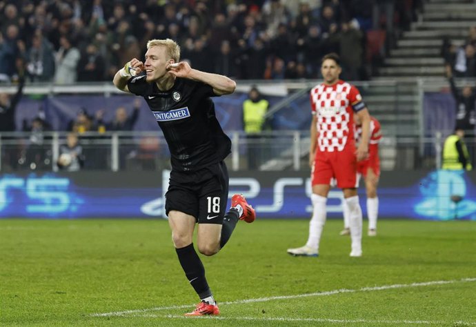 27 November 2024, Austria, Klagenfurt: Sturm Graz's Mika Biereth celebrates scoring his side's first goal during the UEFA Champions League soccer match between SK Puntigamer Sturm Graz and Girona at Woerthersee Stadion. Photo: Erwin Scheriau/APA/dpa