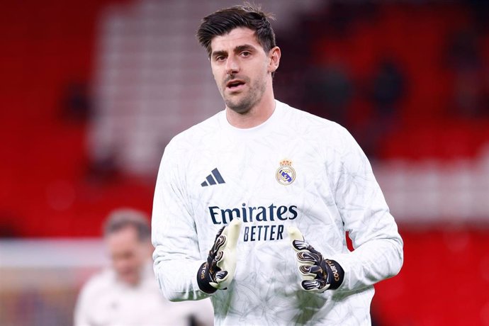 Thibaut Courtois of Real Madrid saludates to the supporters during the UEFA Champions League 2024/25 League Phase MD5 match between Liverpool FC and Real Madrid CF at Anfield on November 27, 2024, in Liverpool, England.