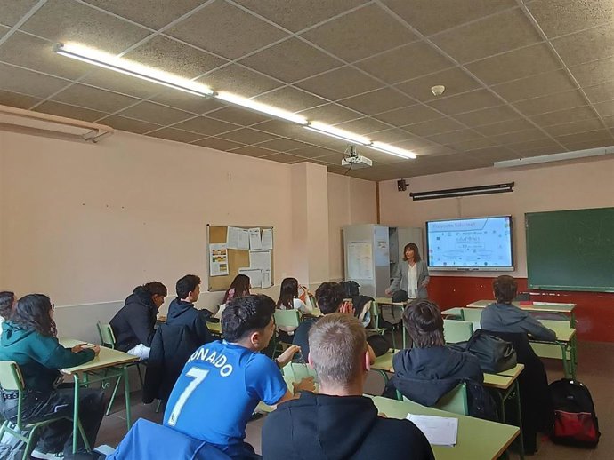 Proyecto Edufinet organiza cuatro jornadas de educación financiera para jóvenes en Laguna de Duero (Valladolid).