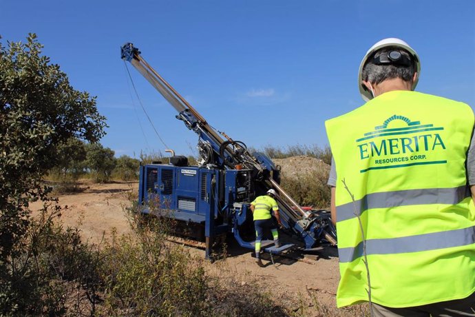 Técnicos de Emerita Resources.