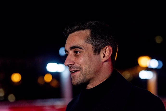 El patinador y campeón olímpico, Javier Fernández, durante la inauguración de la Pista de Hielo Javier Fernández, en la Plaza de Colón, a 27 de noviembre de 2024, en Madrid (España). 