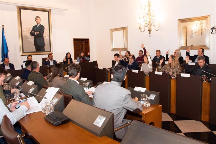 Pleno de la Diputación de Cáceres