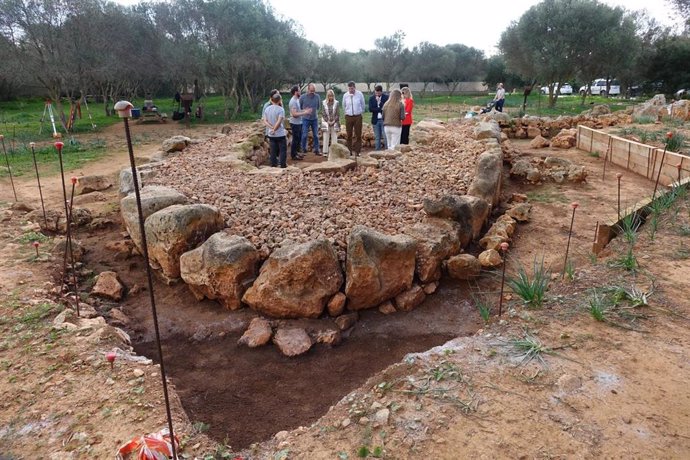 Visita del conseller de Turismo, Cultura y Deportes, Jaume Bauzà, a los Closos de Can Gaià.