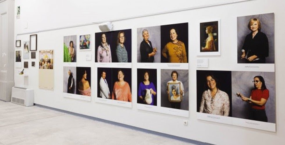 Con la colaboración de la Federación de Asociaciones de Mujeres Rurales (FADEMUR), se toma como partida la exposición 'Lo oculto' en las colecciones Thyssen-Bornemisza, el objetivo es visibilizar los saberes "ocultos vinculados a la creencia popular.