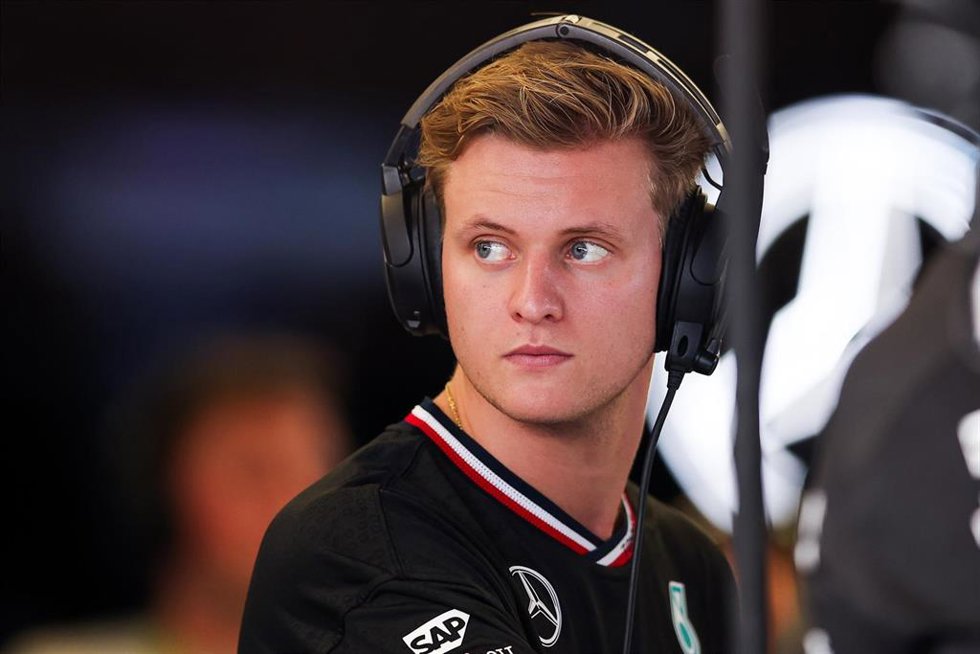 Archivo - El piloto reserva de Mercedes, Mick Schumacher, en el GP de Estados Unidos 2024.