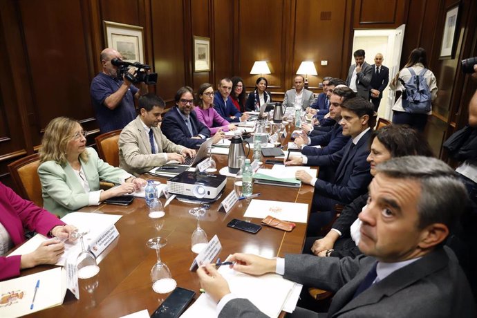 Imagen de las reuniones de los grupos de trabajo interadministrativos para la mejora de la movilidad y el corredor ferroviario de la Costa del Sol celebradas en Málaga.