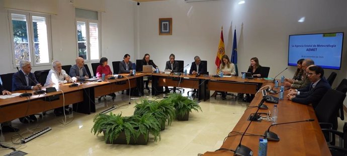 Aagesen agradece a AEMET su "información, conocimiento y servicio público" en su primera visita como ministra.