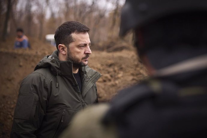 November 18, 2024, Kramatorsk, Donetsk Oblast, Ukraine: Ukrainian President Volodymyr Zelenskyy, listens to a briefing on the frontline situation by Vadym Fiashkin, head of the Donetsk Regional Military Administration, November 18, 2024, in Kramatorsk, Do