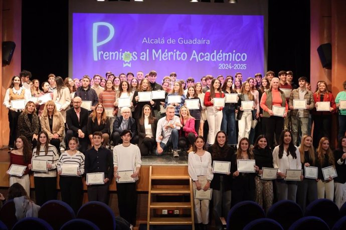 Ceremonia de entrega de los premios en el Teatro Gutiérrez de Alba