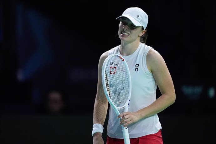 Iga Swiatek of Poland reacts against Jasmine Paolini of Italy during the Billie Jean King Cup BJKC 2024 at Martin Carpena Pavilion on November 18, 2024, in Malaga, Spain