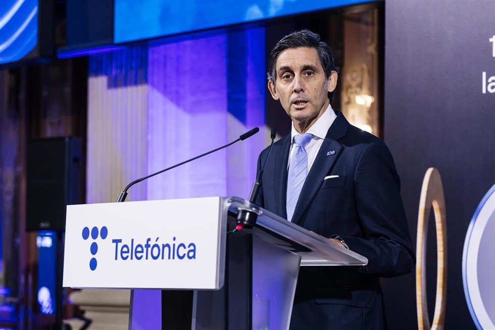 Archivo - El presidente ejecutivo de Telefónica, José María Álvarez-Pallete, interviene durante el toque de campaña de Telefónica, en el Palacio de la Bolsa de Madrid, a 19 de abril de 2024, en Madrid (España).