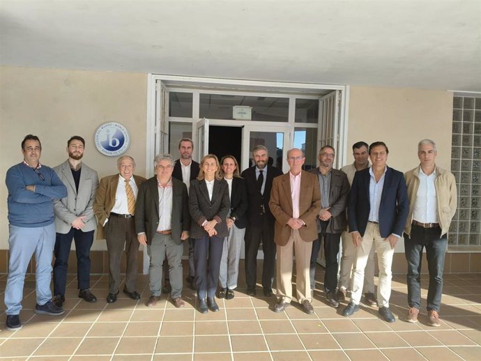 El presidente de CECE-Cádiz, Juan Carlos Recio, y el presidente de Cece-Andalucía, Rafael Caamaño, antes de participar en la asamblea de la Federación de Centros de Enseñanza Privada de Cádiz.