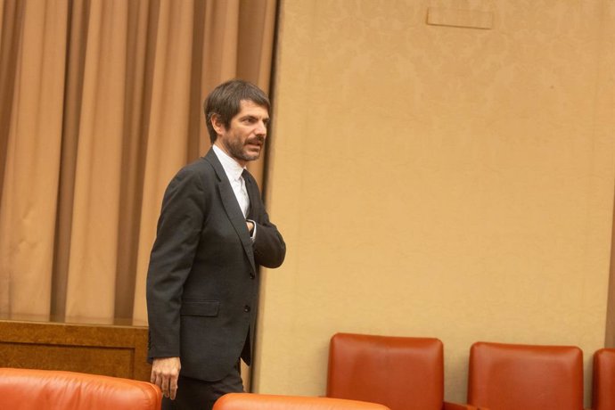 El ministre de Cultura, Ernest Urtasun, a la seua arribada a la compareixença de la Comissió de Cultura, al Congrés dels Diputats, a 14 de novembre del 2024, a Madrid (Espanya). 