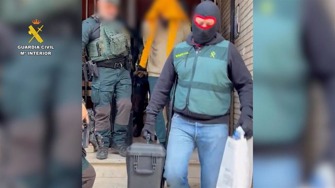 A prisión los tres detenidos en Sevilla y Ceuta con propaganda yihadista en dos operaciones de Guardia Civil