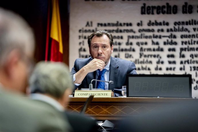 El ministro de Transportes y Movilidad Sostenible, Óscar Puente, comparece en la comisión de investigación por el ‘caso Koldo’, en el Senado, a 28 de noviembre de 2024, en Madrid (España).