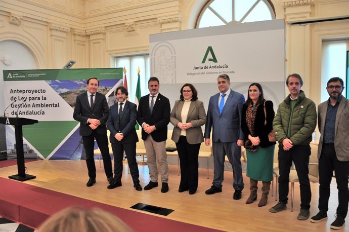 Presentación del Anteproyecto de Ley para la Gestión Ambiental en la sede de la Junta en Granada