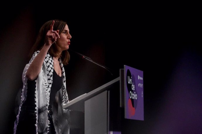 Archivo - La secretaria general de Podemos, Ione Belarra, interviene durante el acto central de la Universidad de Otoño de Podemos ‘Cambiar todo lo que no podemos aceptar’, en el Círculo de Bellas Artes, a 19 de octubre de 2024, en Madrid (España).