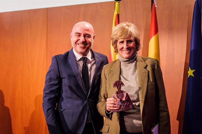 Carlos Prieto junto a Mercedes Milá este jueves en el acto de entrega del premio 'Meninas 2024'