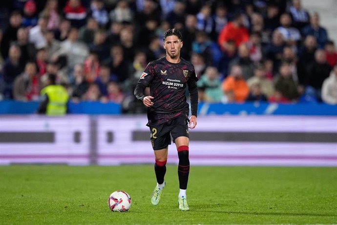 Jose Angel Carmona of Sevilla FC in action during the Spanish League, LaLiga EA Sports, football match played between CD Leganes and Sevilla FC at Butarque stadium on November 09, 2024, in Leganes, Madrid, Spain.