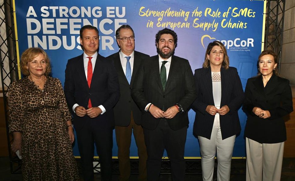 El presidente del PPRM ha inaugurado la jornada Una Industria de Defensa de la Unión Europea Fuerte: Potenciando el papel de las pymes en las Cadenas de Suministro Europeas, organizada por el Grupo Popular Europeo y el Comité de las Regiones