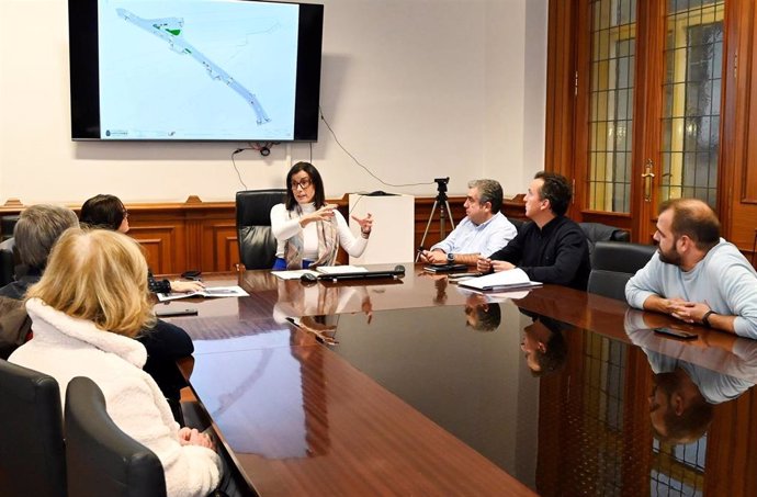 Reunión de la alcaldesa de Santander, Gema Igual, con los vecinos de la zona de Alcázar de Toledo