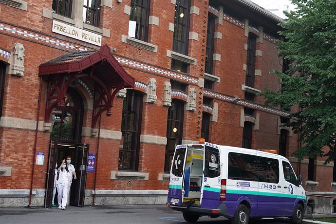 Archivo - Fachada del Hospital de Basurto en Bilbao