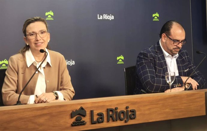 Belinda León y Javier Oñate, en la rueda de prensa