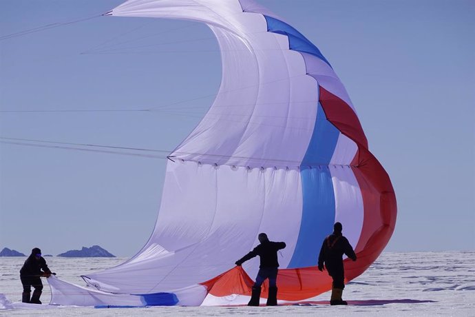 Ecovidreo otorga el premio 'Personalidad Ambiental' al explorador polar español Ramón Larramendi