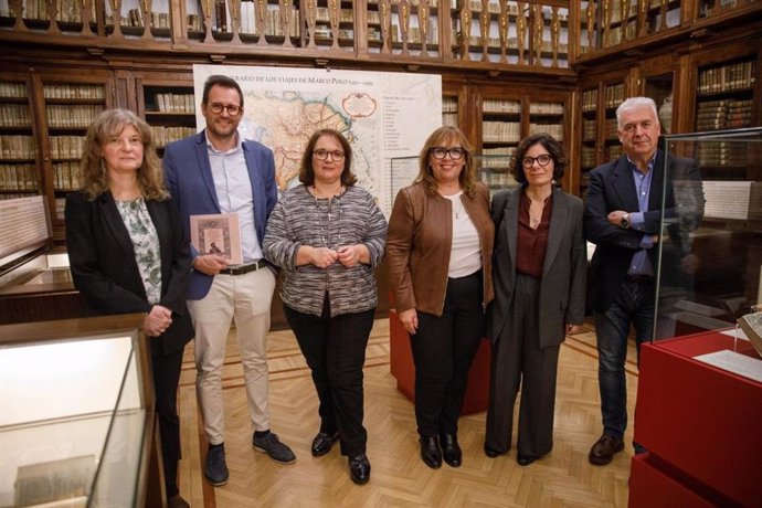 Presentación de la exposición 'Marco Polo y la literatura de viajes en el VII centenario de su muerte', en la Biblioteca Pública de Castilla-La Mancha de Toledo.