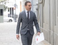 Lobato preguntó a Sánchez Acera cómo había obtenido el mail del novio de Ayuso: "Porque llega, lo tienen los medios"