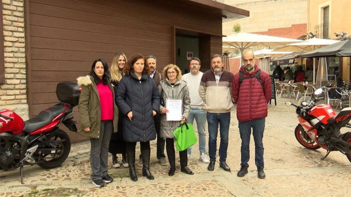 CSIF, STAS, CCOO y UGT piden reunión a Junta por "riesgo de privatización" de la Ley de Simplificación Administrativa.