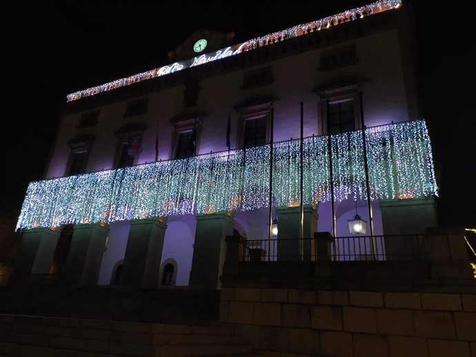 Fachada del Ayuntamiento de Cáceres en una foto de archivo