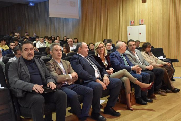 El consejero de Agricultura, Ganadería y Desarrollo Rural, Julián Martínez Lizán, asiste a las Jornadas de Encuentro de Escuelas de Pastores de España en Cuenca.