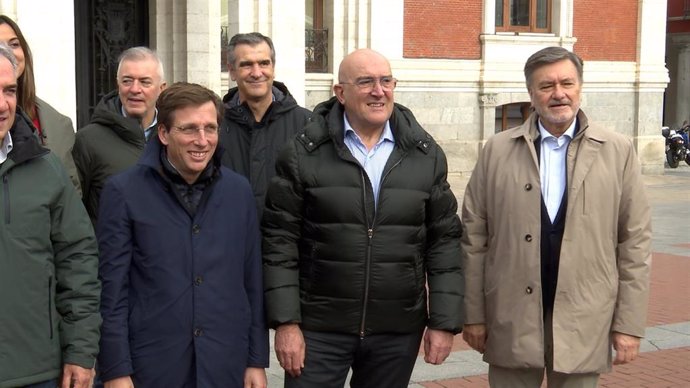 (Izq A Der) El Vicesecretario De Coordinación Autonómica, Local Y Análisis Electoral, Elías Bendodo; El Alcalde De Madrid, José Luis Martínez-Almeida; El Alcalde De Valladolid, José Julio Carnero, Y El Secretario General Del PP De Cyl, Paco Vázquez