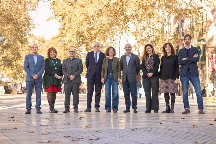 La consellera de Cultura Sònia Hernández, junto a su equipo en la presentación de los ejes del departamento