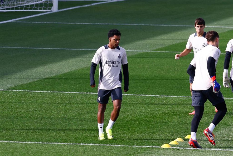 El brasileño Rodrygo Goes entrena con el Real Madrid. 