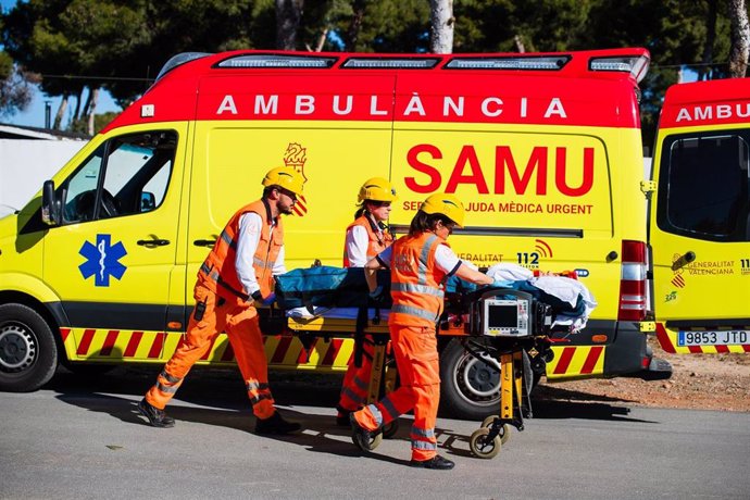 Archivo - Enfermeras y enfermeros de los Servicios de Emergencias