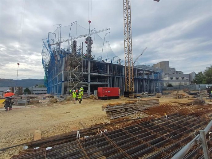 Archivo - Obras de ampliación del hospital de Cabueñes, en Gijón. (Archivo)