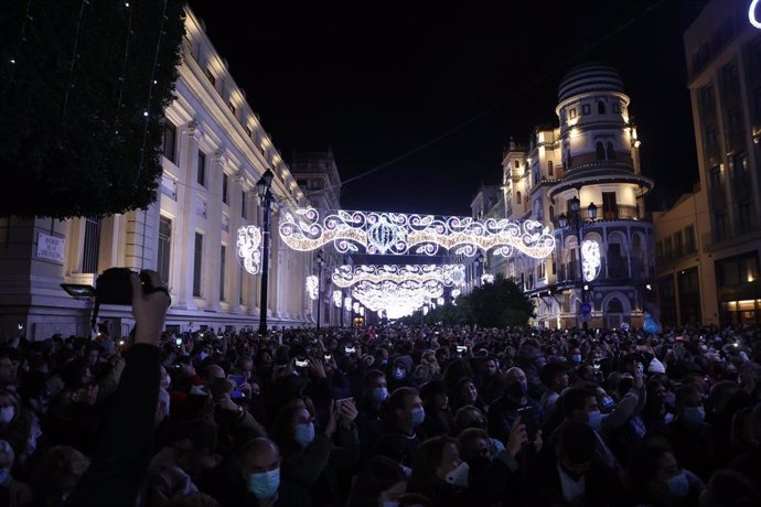 Archivo - Alumbrado de Navidad de Sevilla (Imagen de archivo)